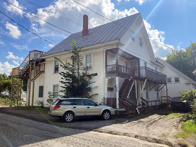 14 Cedar St in Skowhegan, ME - Building Photo - Building Photo