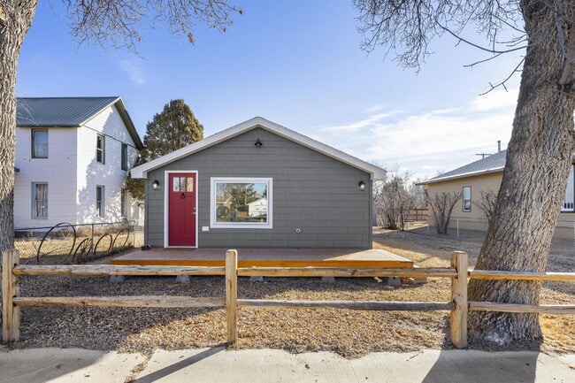 217 S Main St in Twin Bridges, MT - Building Photo - Building Photo