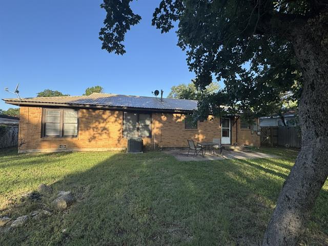property at 879 N Lydia Ave