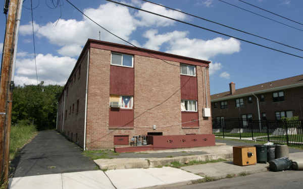 1311 Washington Ave in Asbury Park, NJ - Foto de edificio