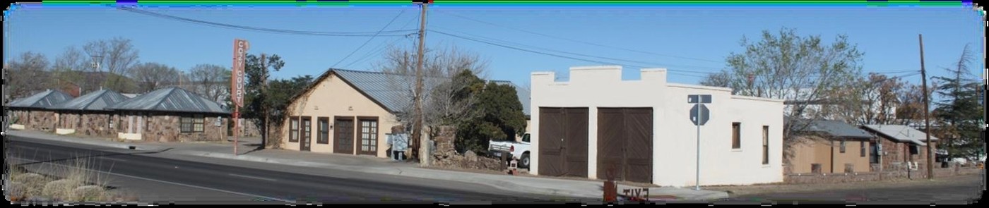403 W Holland Ave in Alpine, TX - Foto de edificio