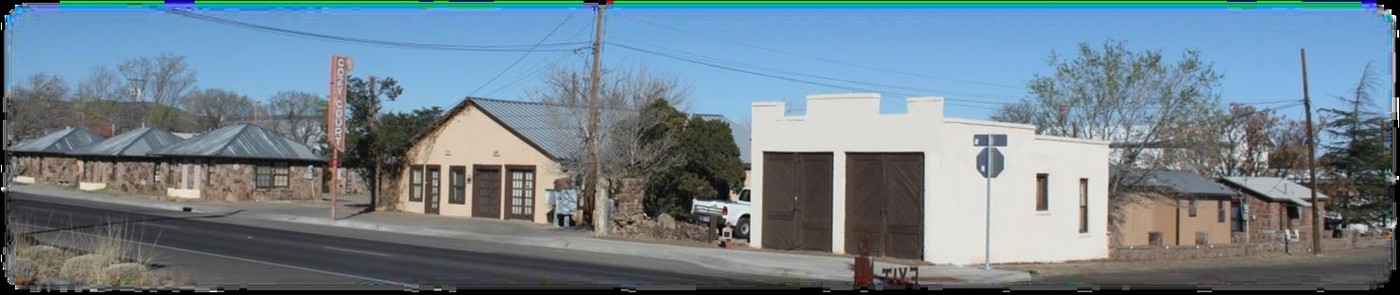 403 W Holland Ave in Alpine, TX - Building Photo