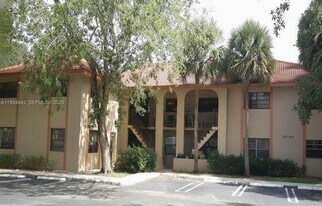 11575 Royal Palm Blvd in Coral Springs, FL - Building Photo