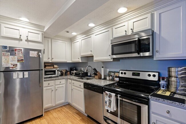 299 Main St in Boston, MA - Building Photo - Building Photo