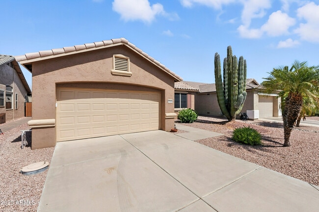 17934 W Deneen Way in Surprise, AZ - Building Photo - Building Photo