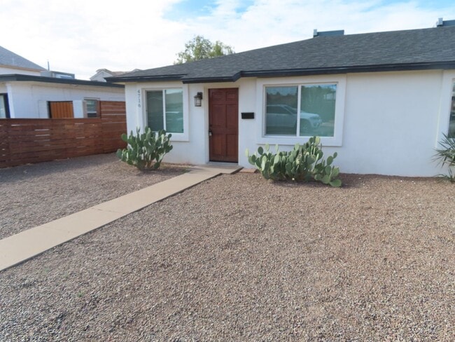 4716 N 9th St in Phoenix, AZ - Foto de edificio - Building Photo