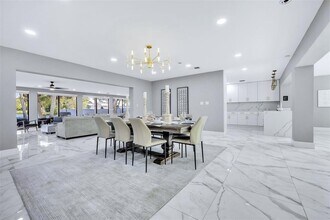 1030 SW 14th Ter in Fort Lauderdale, FL - Foto de edificio - Building Photo