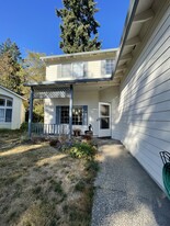 19584 SW Jessica Ct in Beaverton, OR - Building Photo