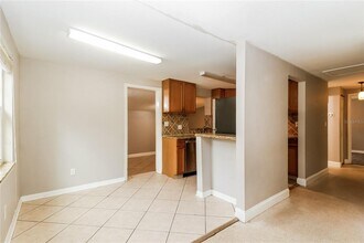 2326 E 111th Ave in Tampa, FL - Building Photo - Building Photo