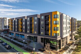 Current Midtown in Williamsburg, VA - Building Photo