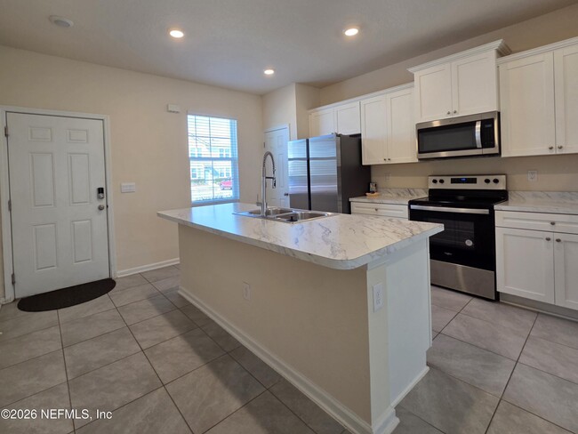 property at 98 Red House Cir