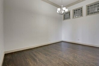 3388 Sage Rd in Houston, TX - Building Photo - Building Photo