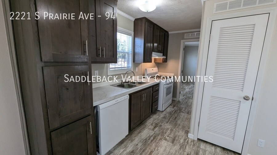 2221 S Prairie Ave in Pueblo, CO - Building Photo