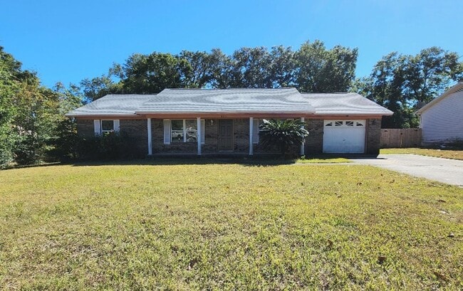 4235 Chezarae Dr in Pensacola, FL - Building Photo - Building Photo
