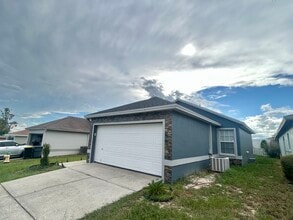 622 Crystals Blvd in Winter Haven, FL - Foto de edificio - Building Photo