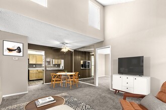 City West in Longview, TX - Foto de edificio - Building Photo