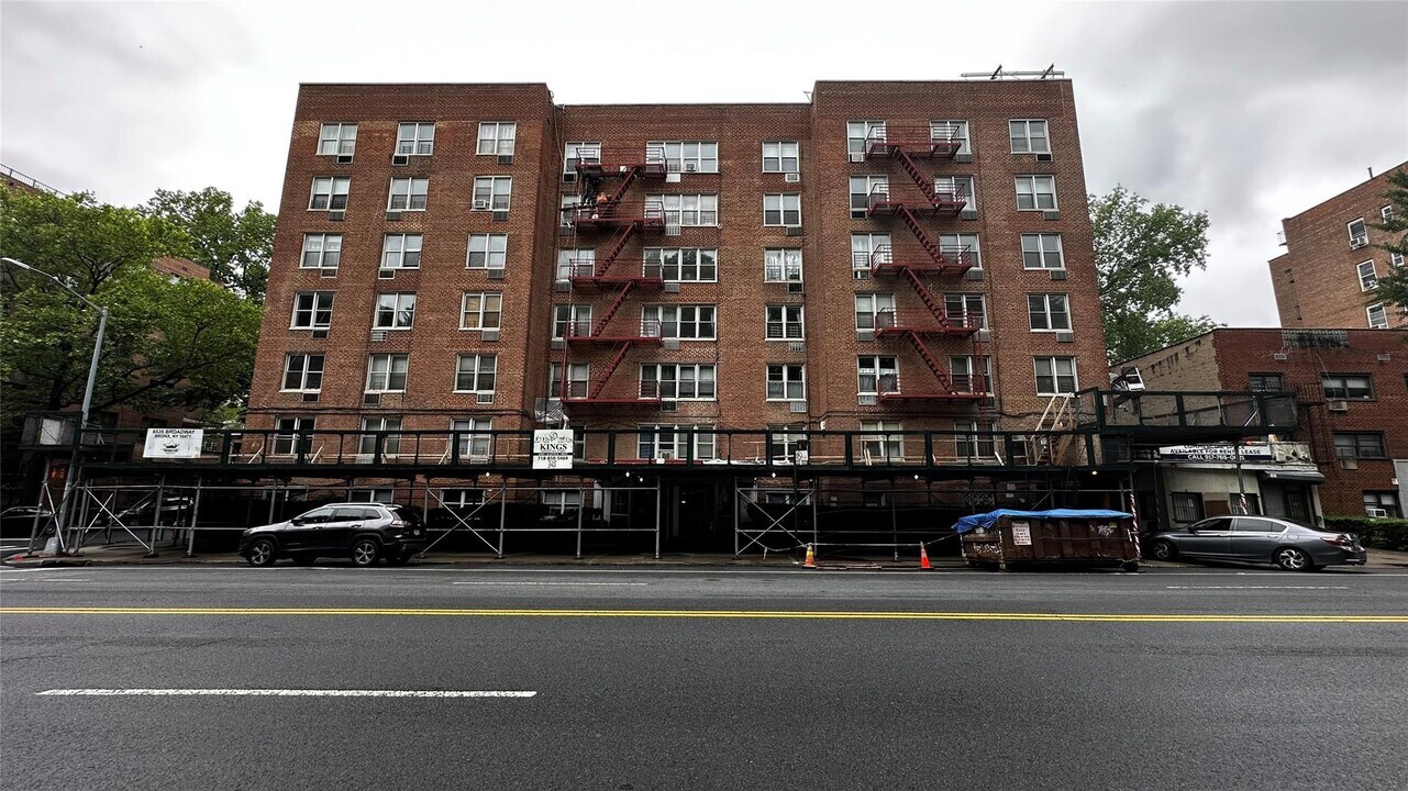 6535 Broadway in Bronx, NY - Building Photo