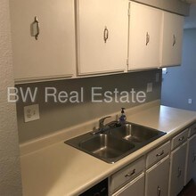 190 E Highline Cir-Unit -APT 105 in Centennial, CO - Building Photo - Building Photo