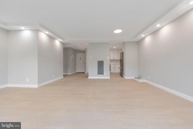 205 Yoakum Pkwy in Alexandria, VA - Building Photo - Building Photo