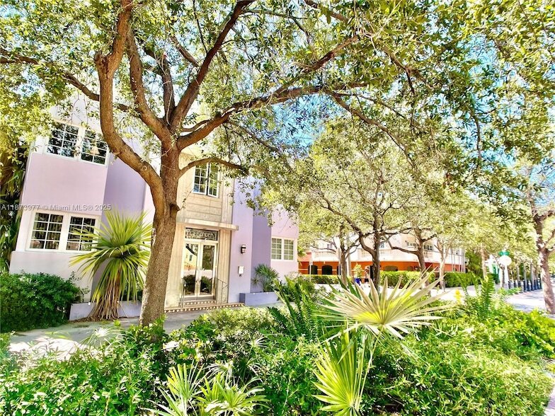260 Euclid Ave, Unit 29 in Miami Beach, FL - Building Photo