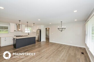 704 Marswen Dr in Nashville, TN - Foto de edificio - Building Photo