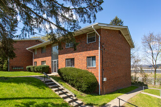 Crown Plaza Apartments in McKeesport, PA - Building Photo - Primary Photo