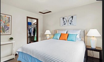 15630 31st Pl W, Unit Bed room 1 in Lynnwood, WA - Building Photo