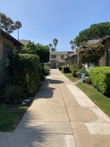 129 S Broadway, Unit 129 A in Redondo Beach, CA - Building Photo