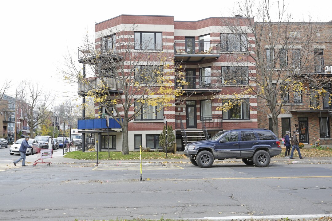 4201-4215 Garnier in Montréal, QC - Building Photo