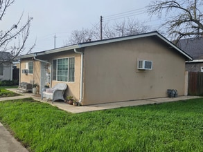 2704 29th Ave in Sacramento, CA - Building Photo - Building Photo
