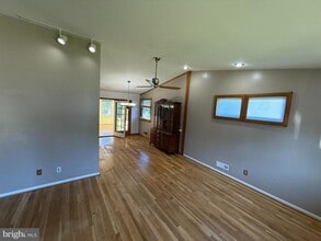 1510 Tieman Dr in Glen Burnie, MD - Building Photo - Building Photo