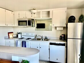 1630 Chestnut Street, Unit #C Chestnut,LLC, in Everett, WA - Building Photo - Building Photo