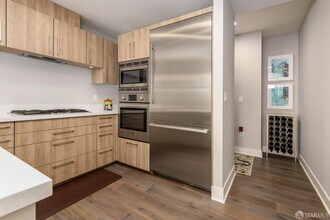 72 Townsend St in San Francisco, CA - Building Photo - Building Photo