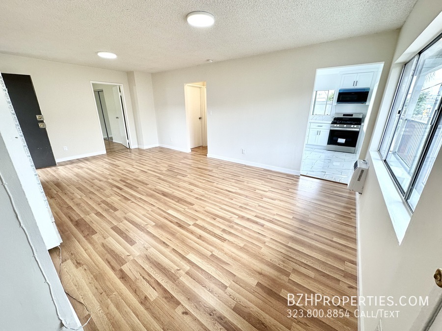 5390 Romaine St-Unit -3 in Los Angeles, CA - Building Photo