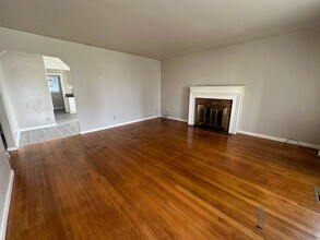 5908 4th Ave in Sacramento, CA - Building Photo - Building Photo