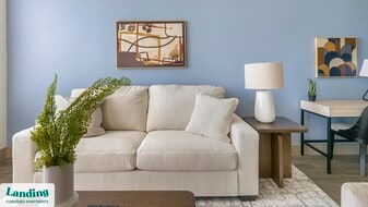 300 Enclave Dr in Conroe, TX - Building Photo