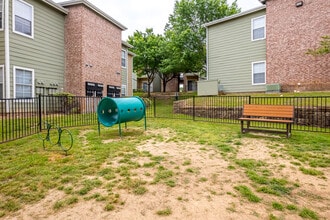 Southgate Glen in Weatherford, TX - Foto de edificio - Building Photo