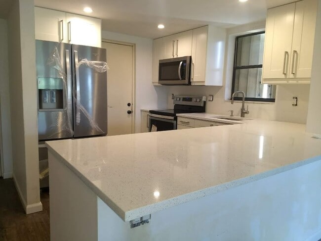 property at 2312 S Cypress Bend Dr