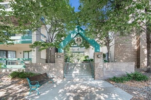 7610 York Ave S, Unit 3208