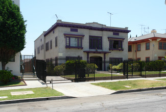 2932 Leeward Ave in Los Angeles, CA - Building Photo - Building Photo