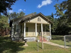 57597 Mainegra Rd in Slidell, LA - Foto de edificio - Building Photo