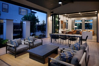 Escala at Stanford Crossing in Lathrop, CA - Foto de edificio - Building Photo