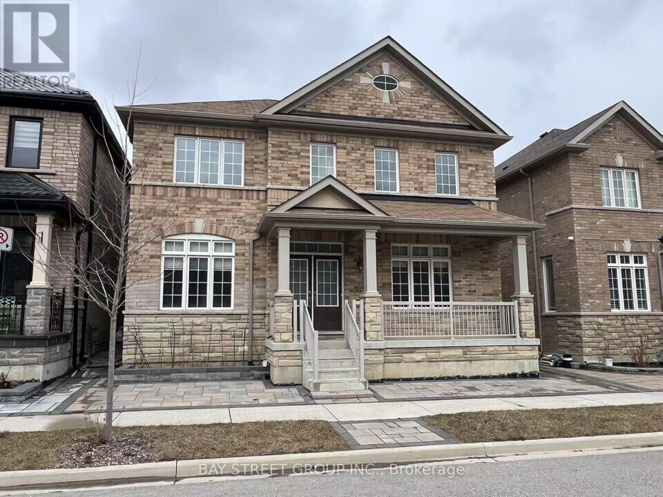 4 Benton Dr in Markham, ON - Building Photo