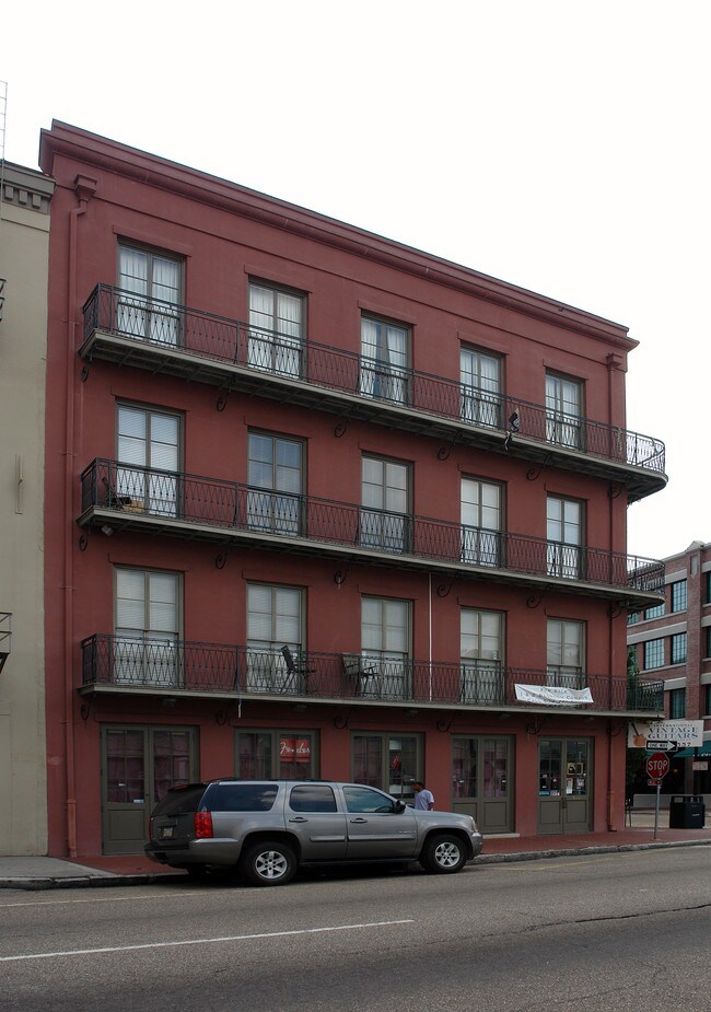 646 Tchoupitoulas St in New Orleans, LA - Building Photo - Building Photo