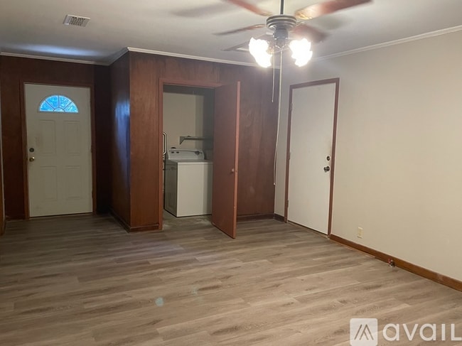 111 Japonica Ln in Jacksonville, TX - Foto de edificio - Building Photo