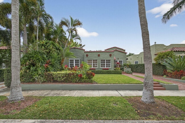 616 Upland Rd in West Palm Beach, FL - Building Photo - Building Photo
