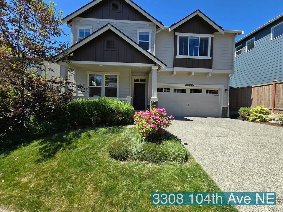 3308 104th Ave NE in Lake Stevens, WA - Building Photo