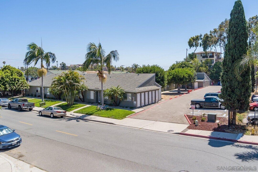 702 R Ave in National City, CA - Building Photo