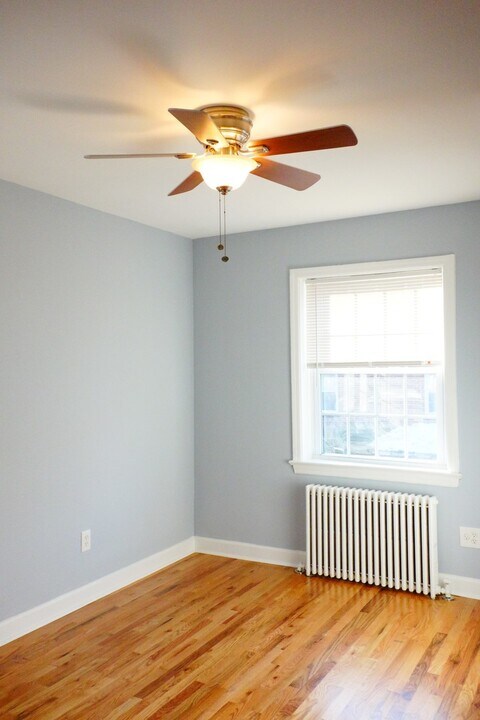 311 Domer Ave, Unit 101 in Takoma Park, MD - Foto de edificio