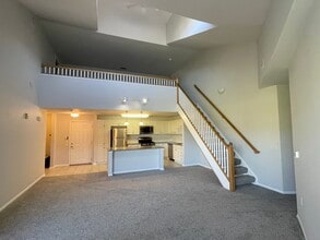 35 W Broad St in Stamford, CT - Building Photo - Building Photo